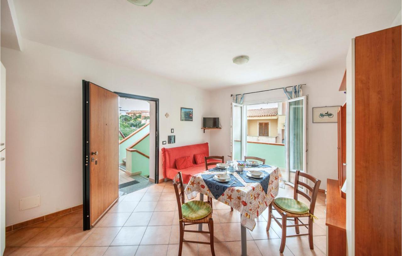 Cozy Apartment In La Maddalena With Kitchen ภายนอก รูปภาพ